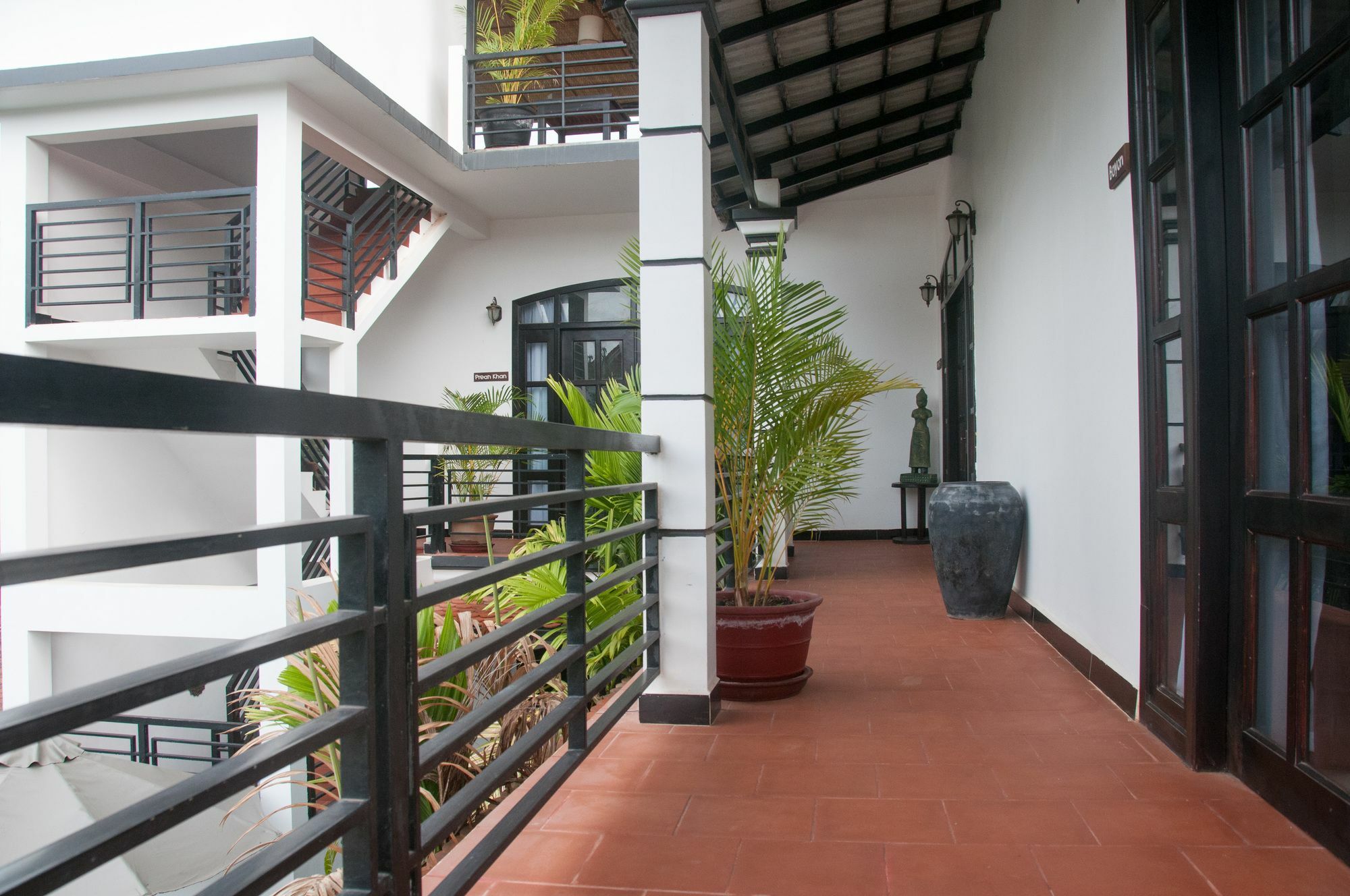 Private Boutique Home With Pool, The Fin Inn Siem Reap Exterior photo